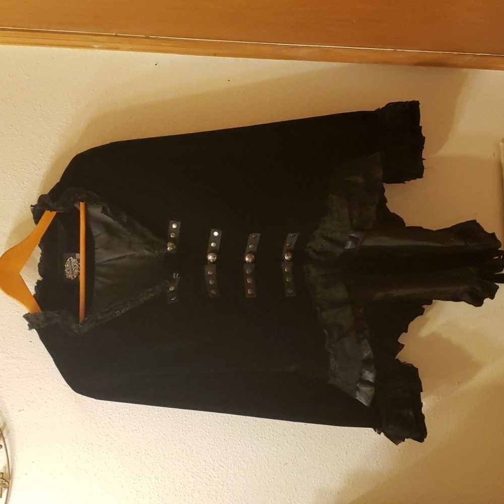 Hearts & Roses Black Victorian Velvet Jacket